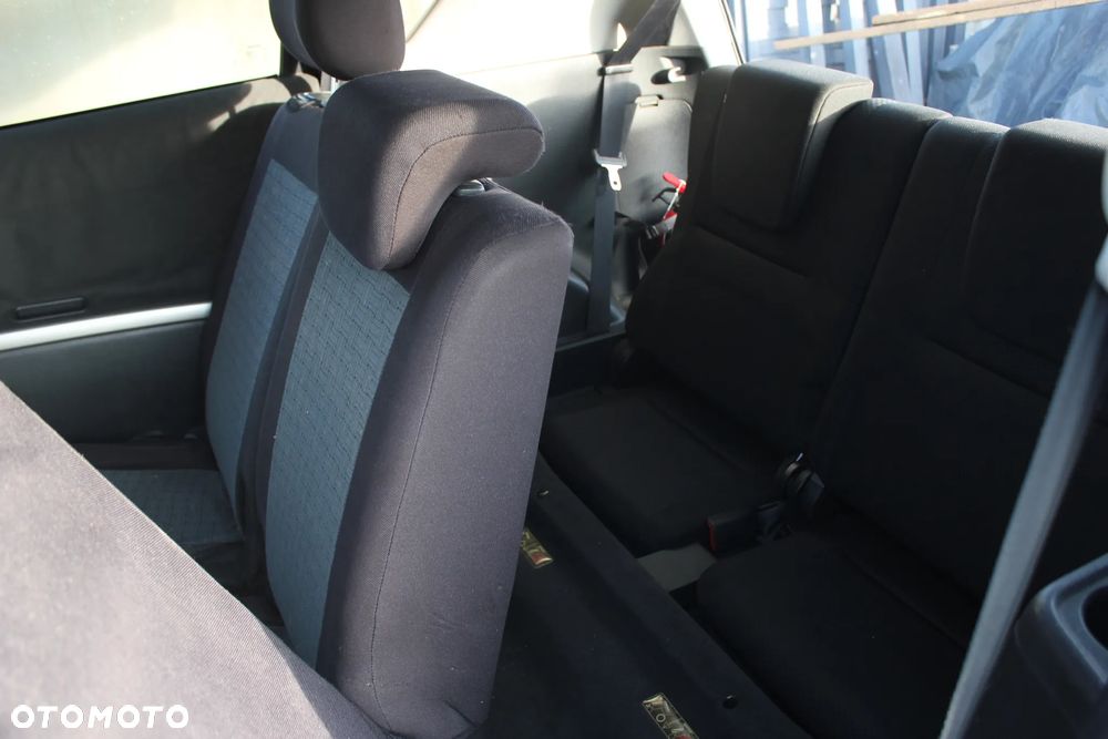 Toyota Corolla Verso 1.8 Prestige 7os - 13