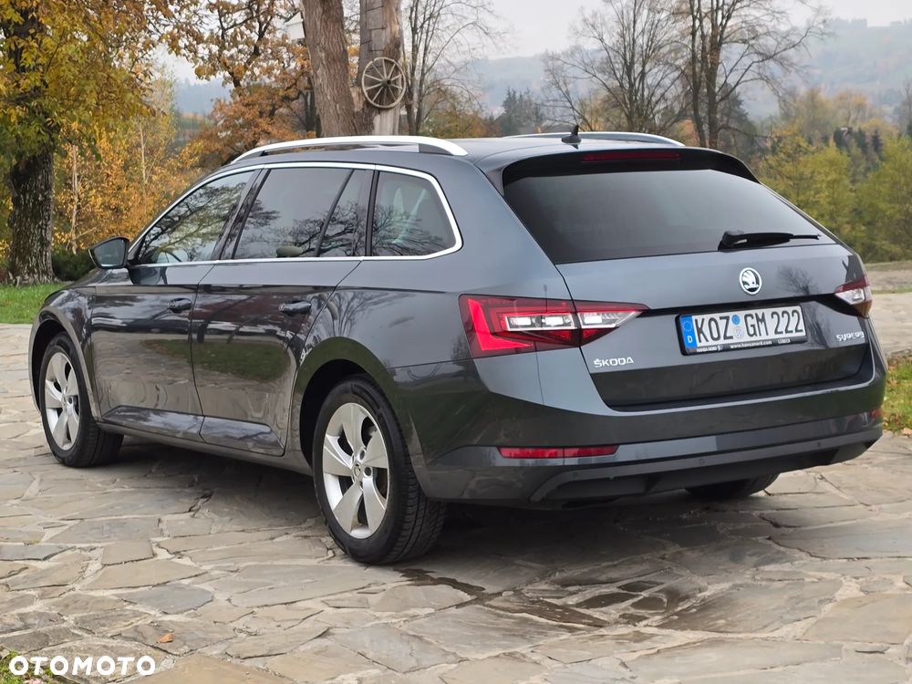 Skoda Superb 2.0 TDI DSG Active - 7