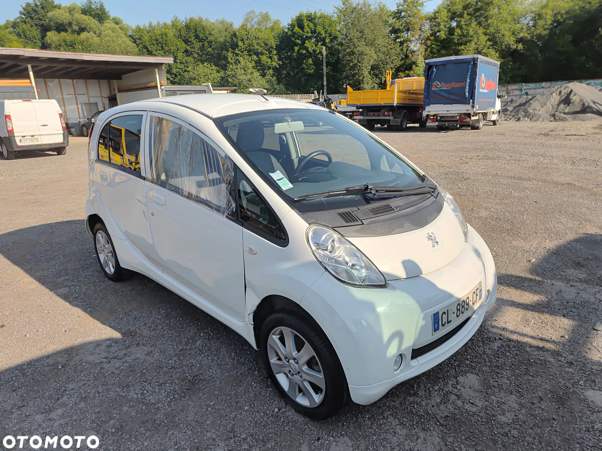 Peugeot iOn Active - 5