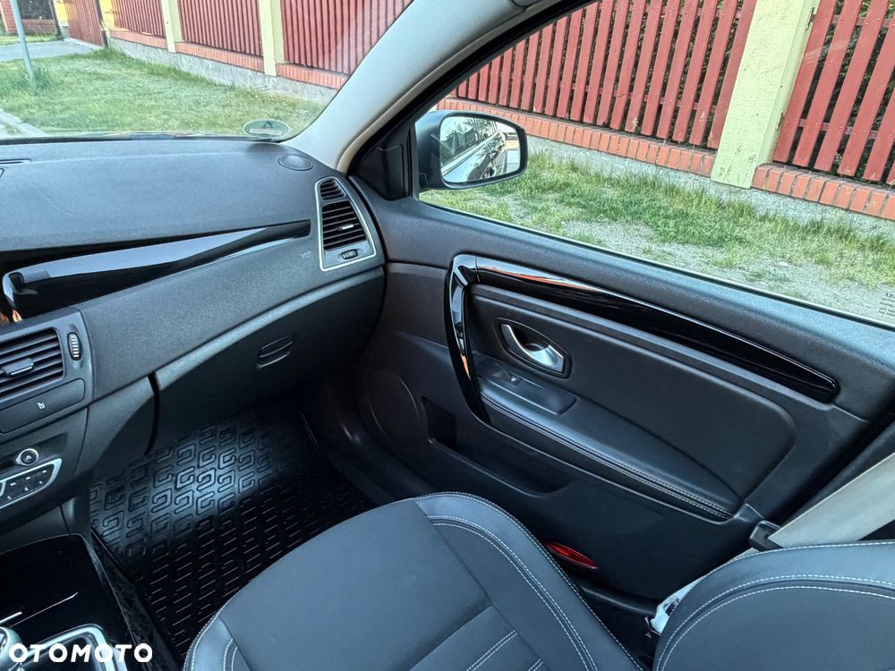 Renault Laguna dCi 150 FAP Start-Stop Bose Edition - 29