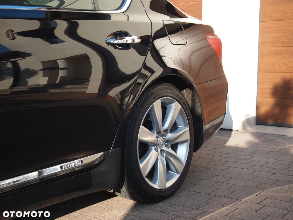 Lexus LS 600h L Superior - 7