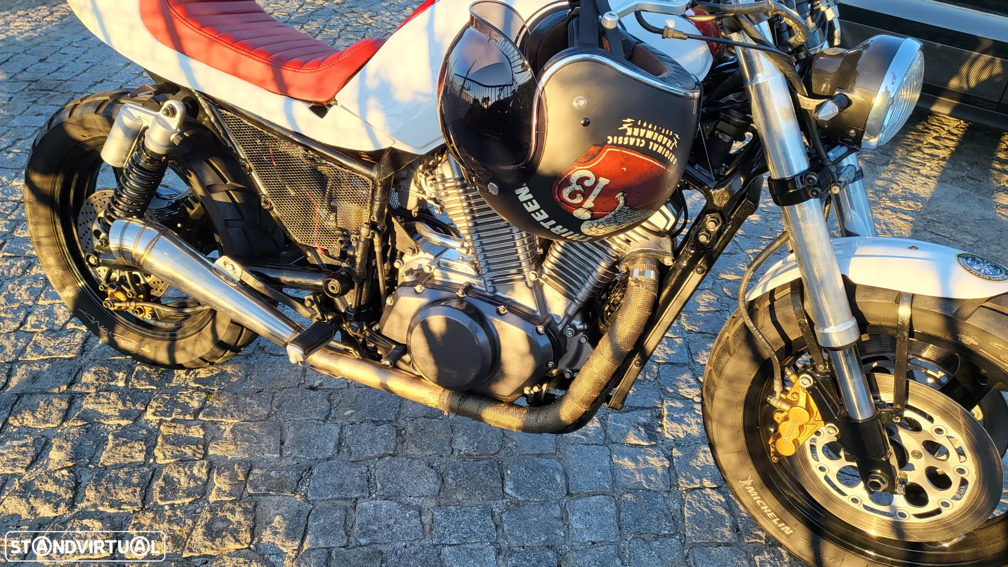 Suzuki VX 800 Café Racer - 7