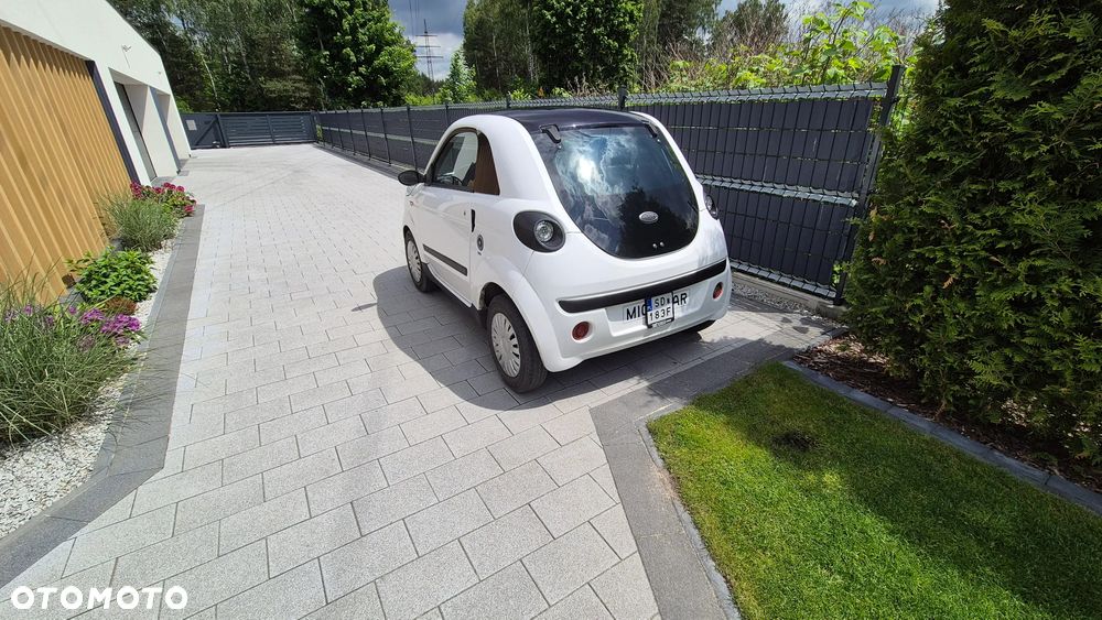 Microcar DUE - 10