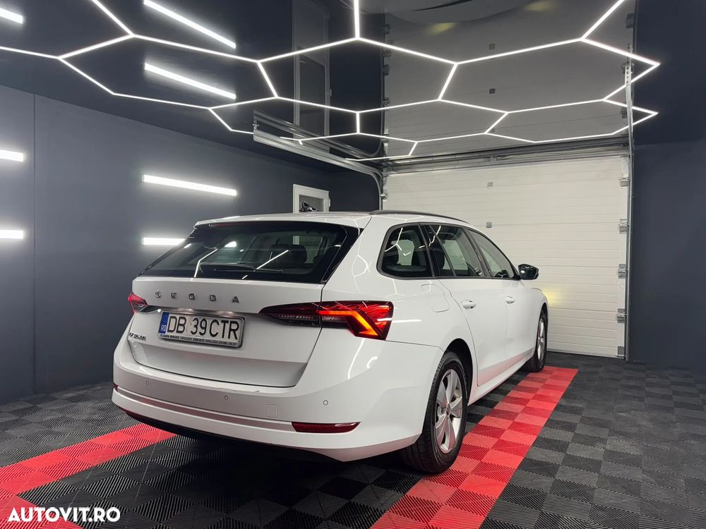 Skoda Octavia 2.0 TDI DSG Tour - 4