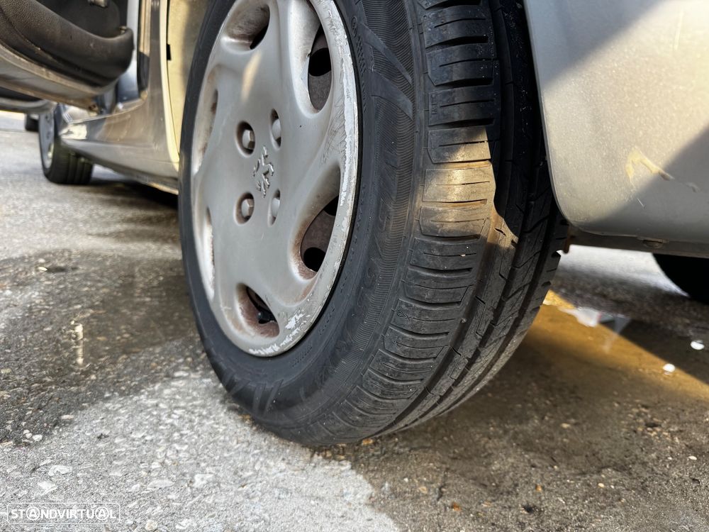 Peugeot 206 1.1 XT - 15