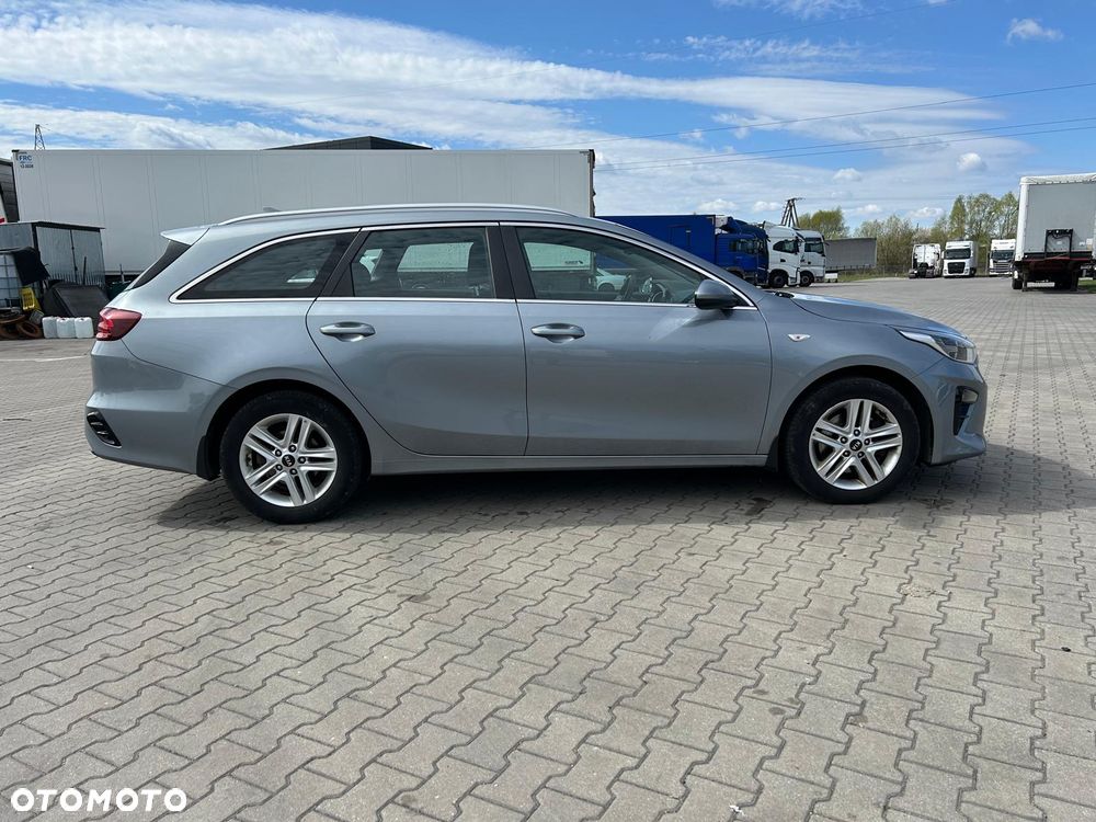 Kia Ceed 1.6 CRDi mHEV M - 5