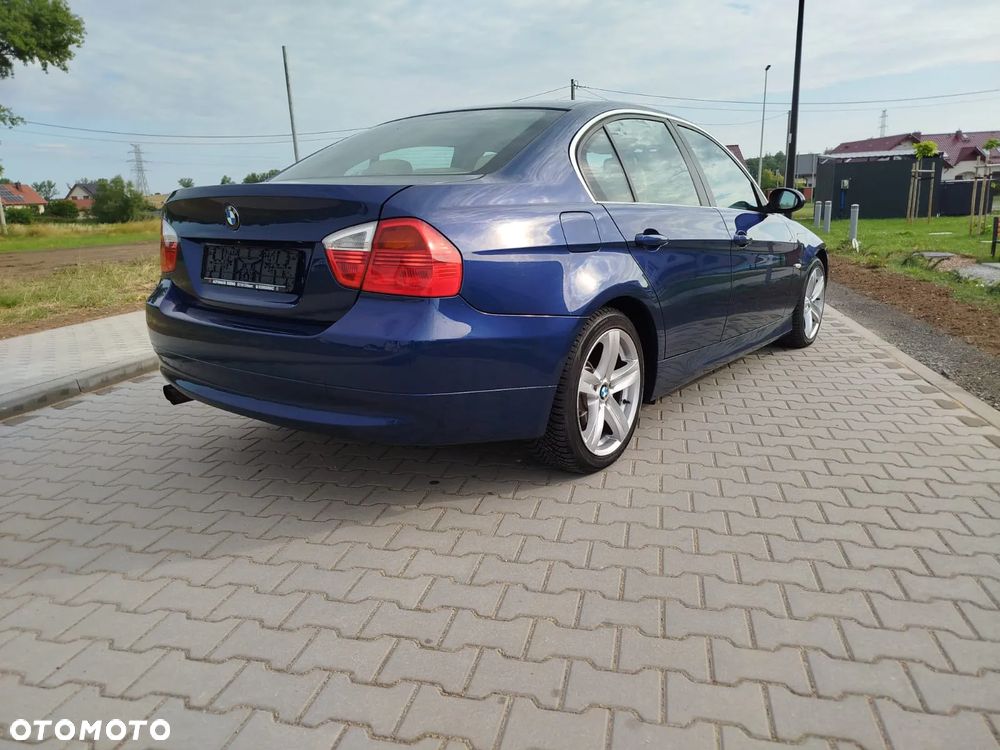 BMW Seria 3 325i - 8