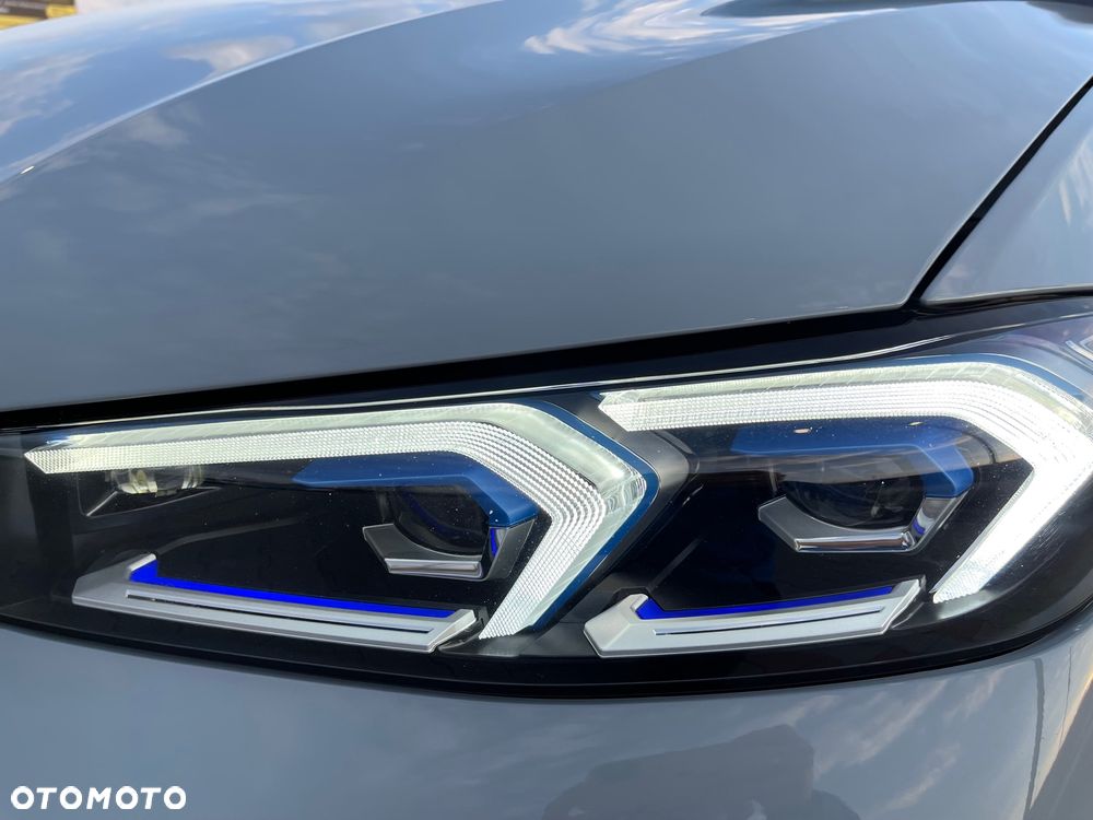 BMW Seria 3 318i M Sport - 9