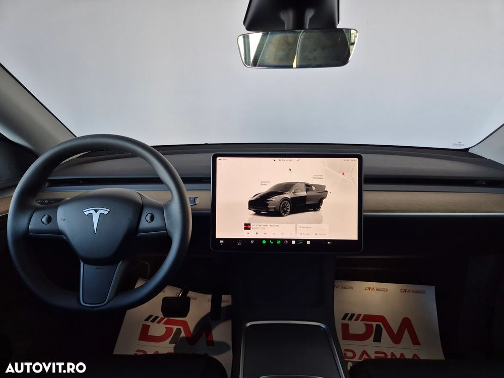 Tesla Model Y Long Range Dual Motor AWD - 11