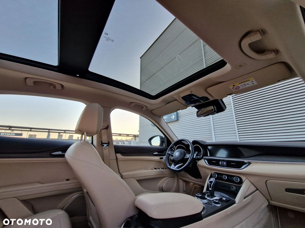 Alfa Romeo Stelvio 2.0 Turbo TI Q4 - 29