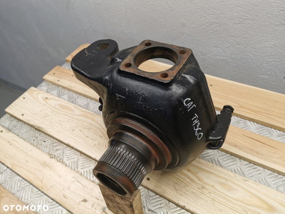 Zwrotnica CAT TH 355 {Prawa przednia} - 1