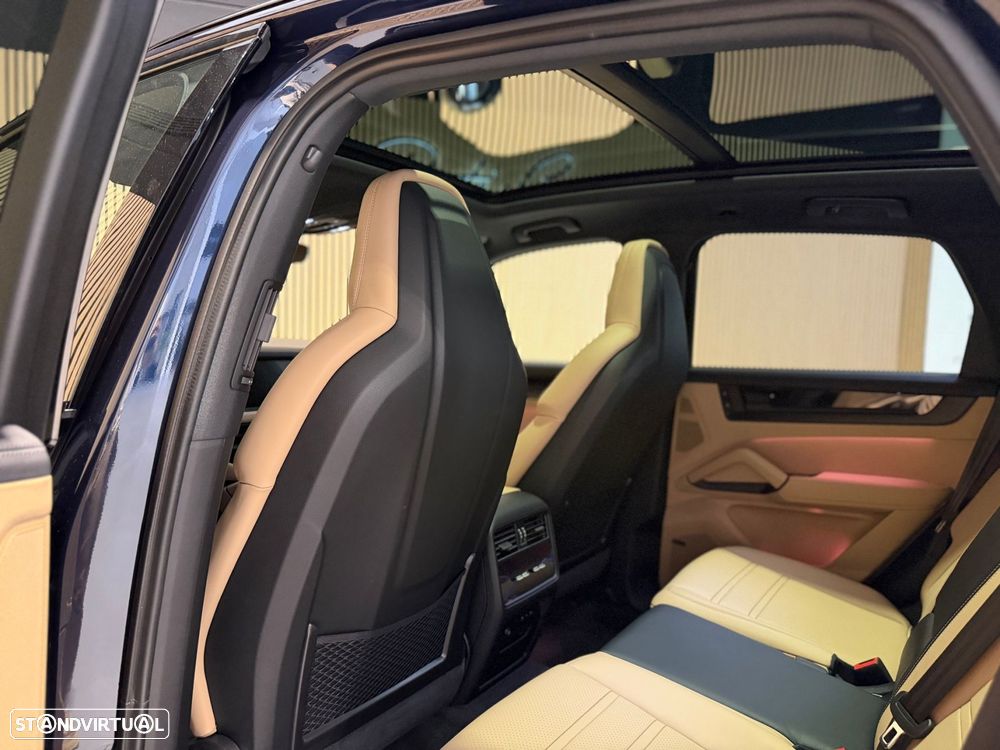 Porsche Cayenne S E-Hybrid Black Edition - 31