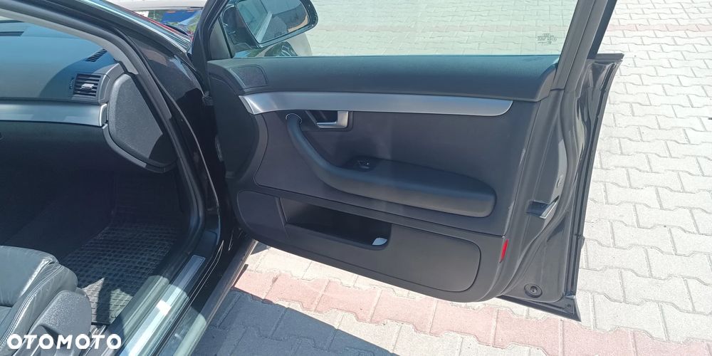 Audi A4 Avant 2.0 TDI - 26