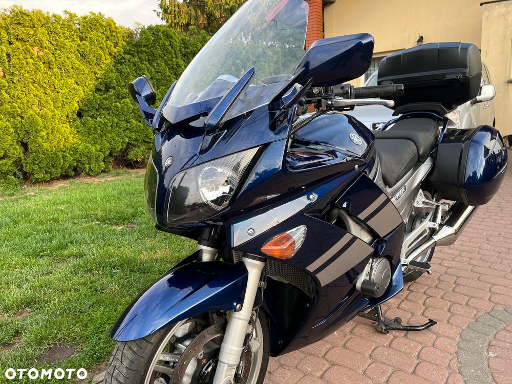 Yamaha FJR - 27