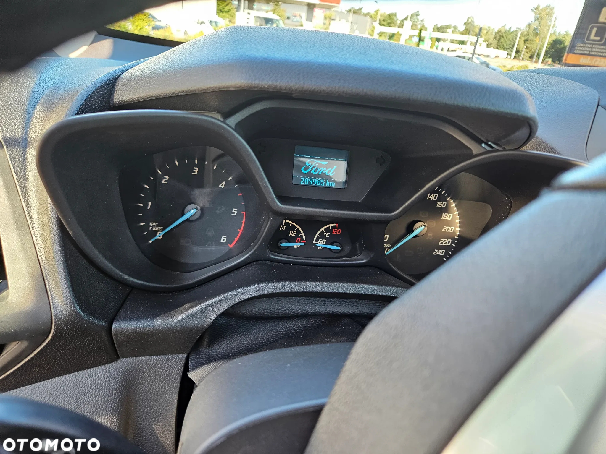 Ford Tourneo Connect 1.5 TDCi Titanium - 19
