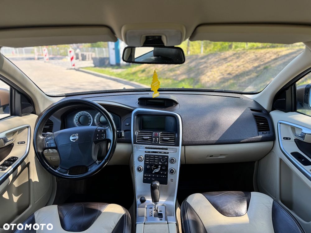 Volvo XC 60 2.4D AWD Summum - 14