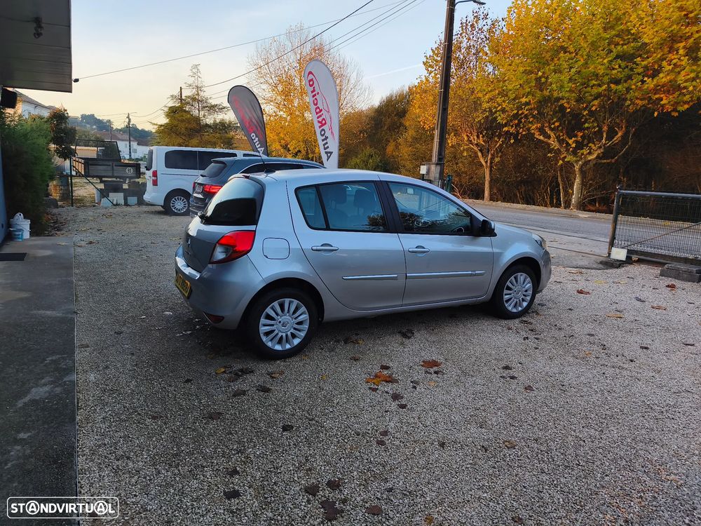Renault Clio 1.2 16V Dynamique S - 3