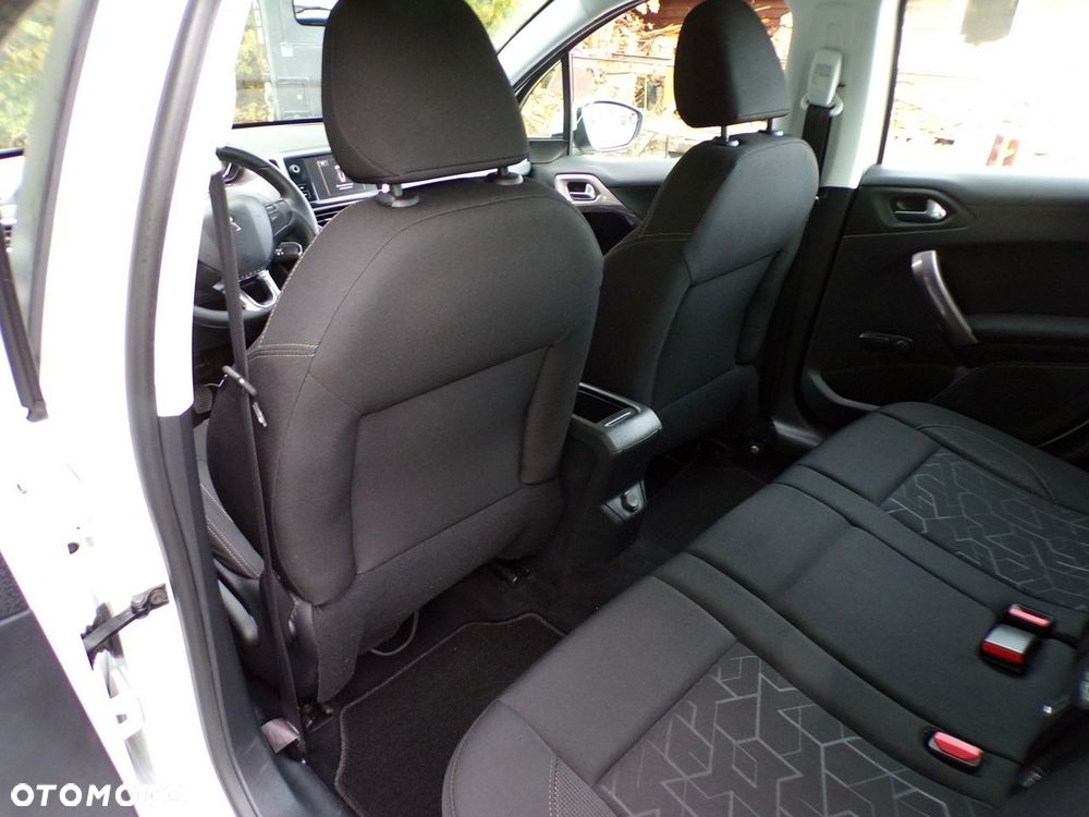 Peugeot 2008 - 24