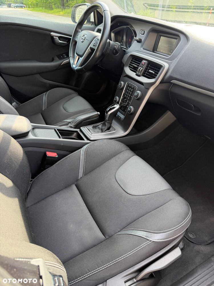 Volvo V40 D2 Geartronic Momentum - 13