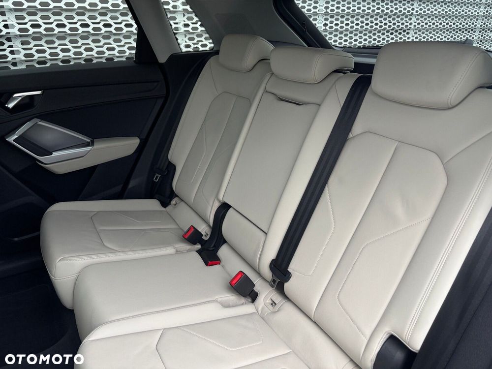 Audi Q3 - 23