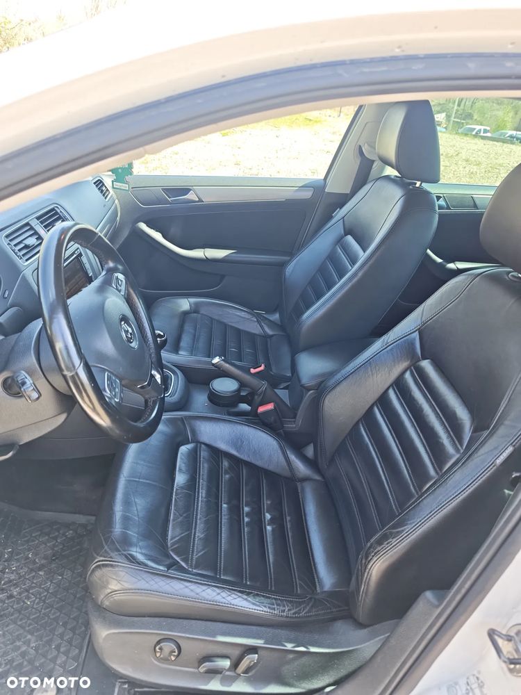 Volkswagen Jetta 1.4 TSI Highline - 9