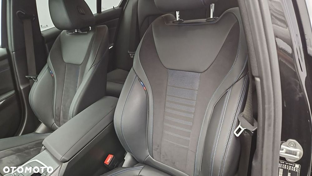 BMW Seria 3 318i M Sport - 11