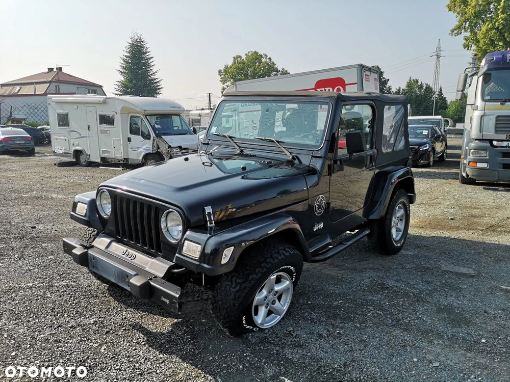 Jeep Wrangler - 11