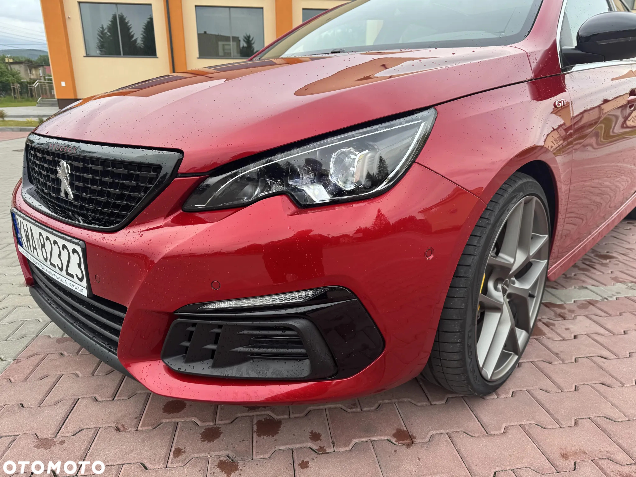 Peugeot 308 1.6 e-THP GTi by Sport S&S - 4