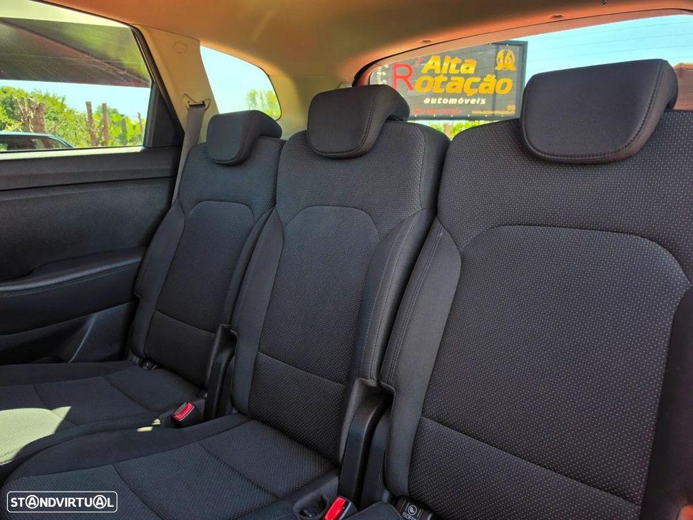 Kia Carens 1.7 CRDi ISG TX - 9
