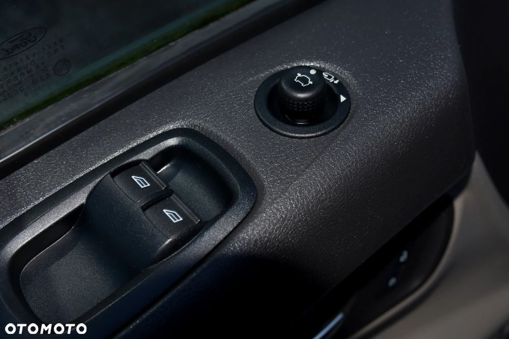 Ford Transit Custom 300 L2H1 VA Titanium - 27