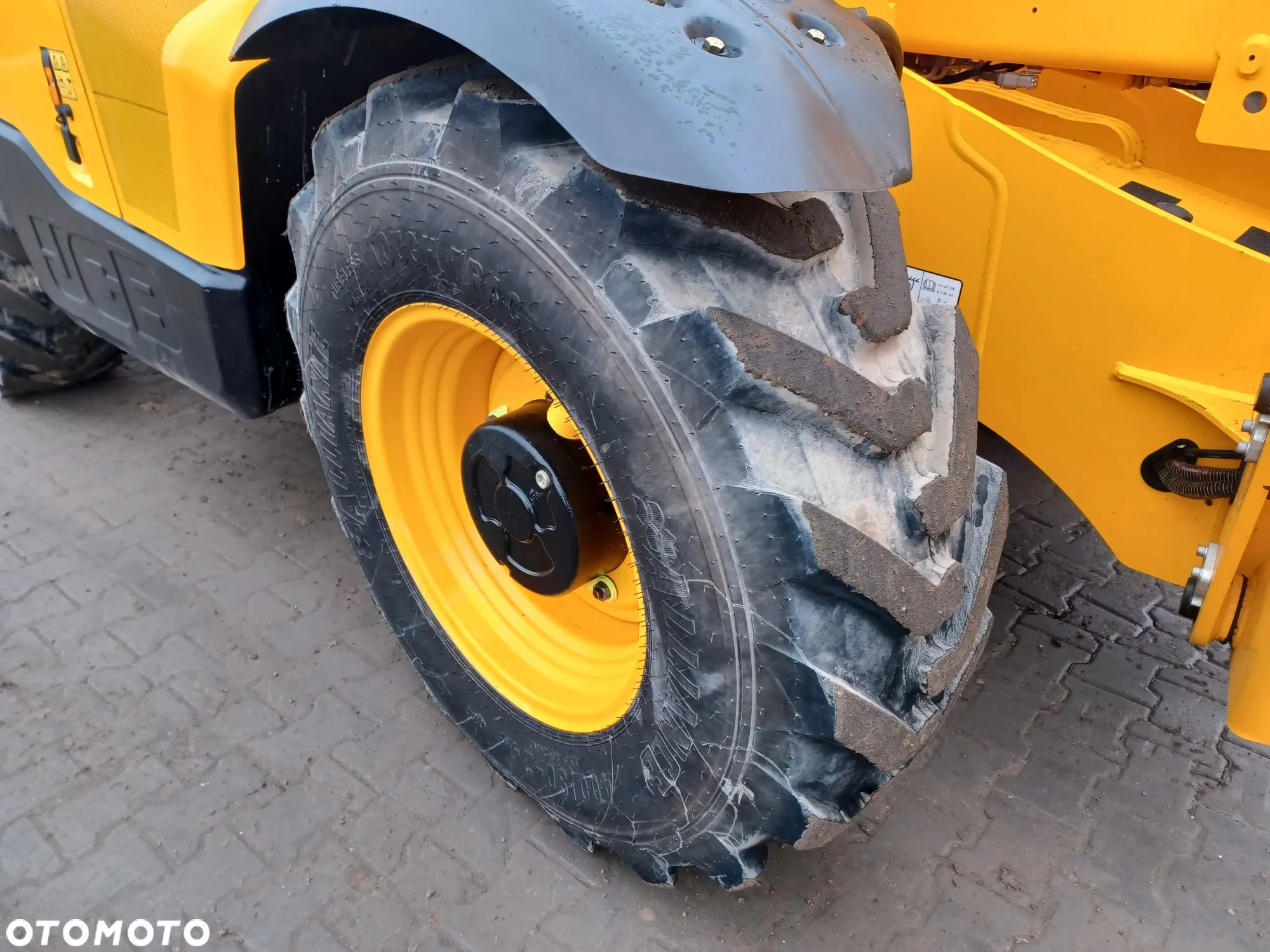 JCB 540-180 - 11