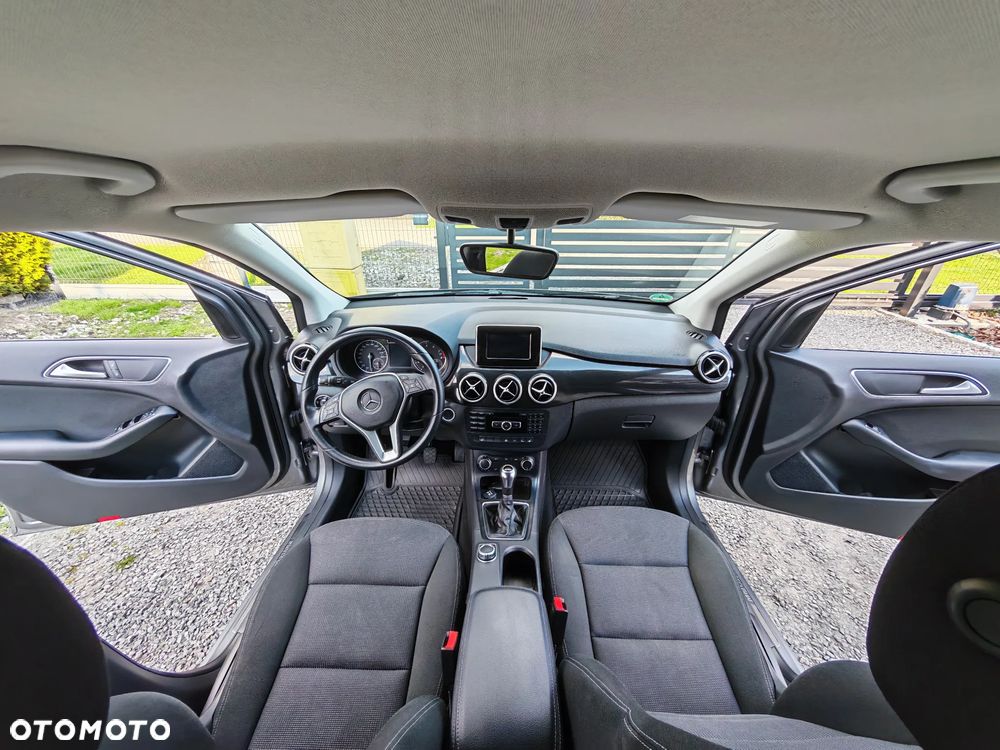 Mercedes-Benz Klasa B 180 BlueEFFICIENCY Edition Style - 4