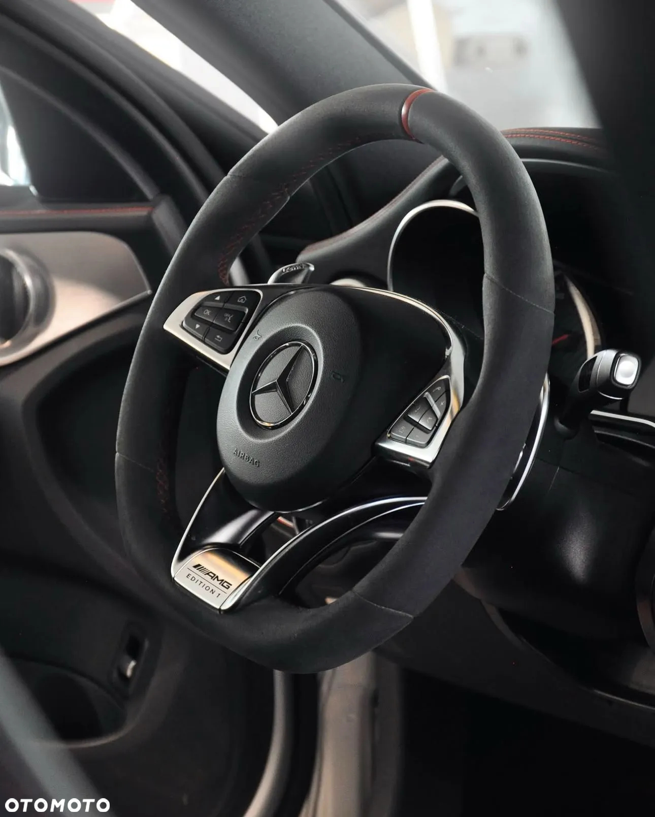 Mercedes-Benz Klasa C AMG 63 S AMG Speedshift 7G-MCT Edition 1 - 15