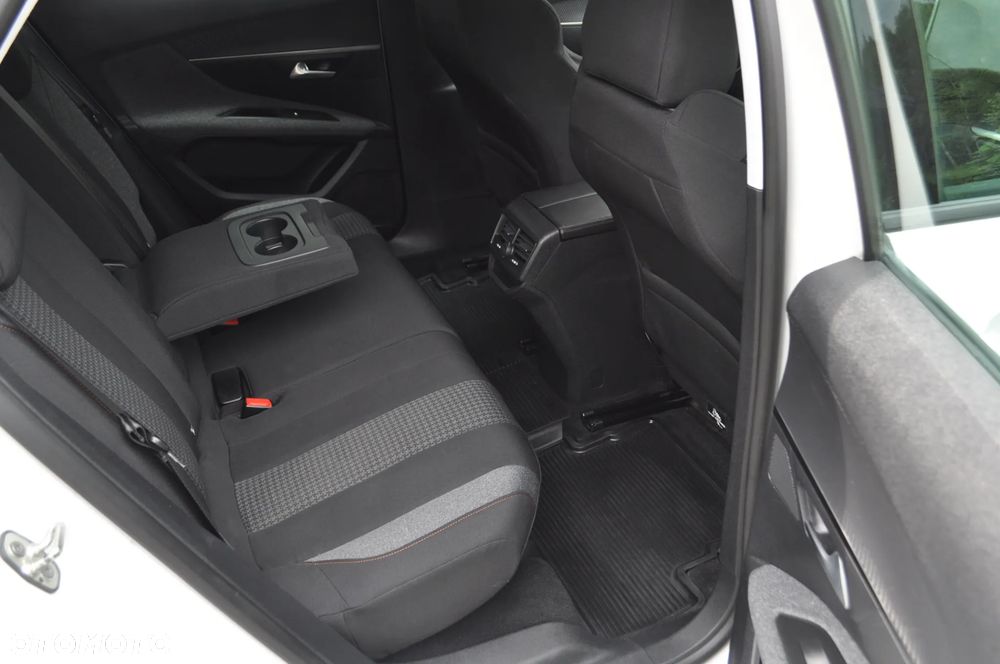 Peugeot 3008 BlueHDi 120 Stop & Start Allure - 25