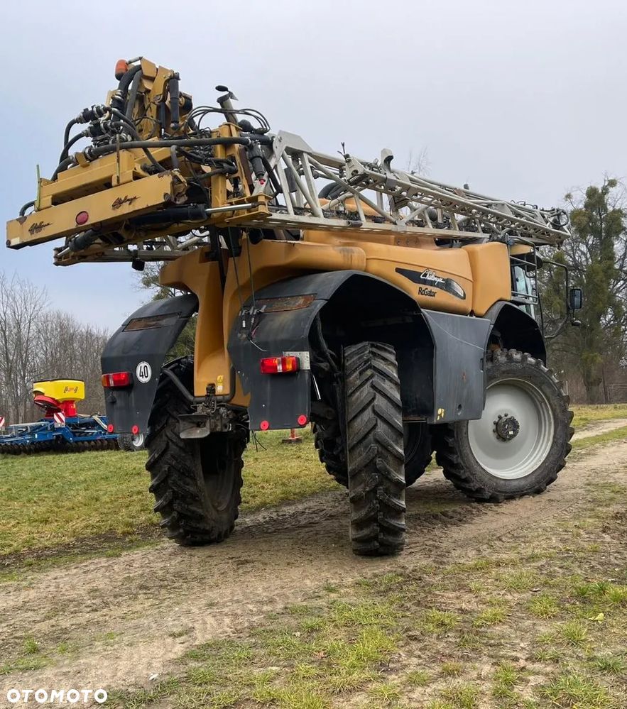 Challenger Rogator 655B - 4