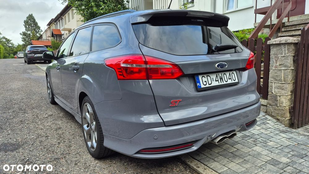 Ford Focus 2.0 TDCi ST PowerShift - 4