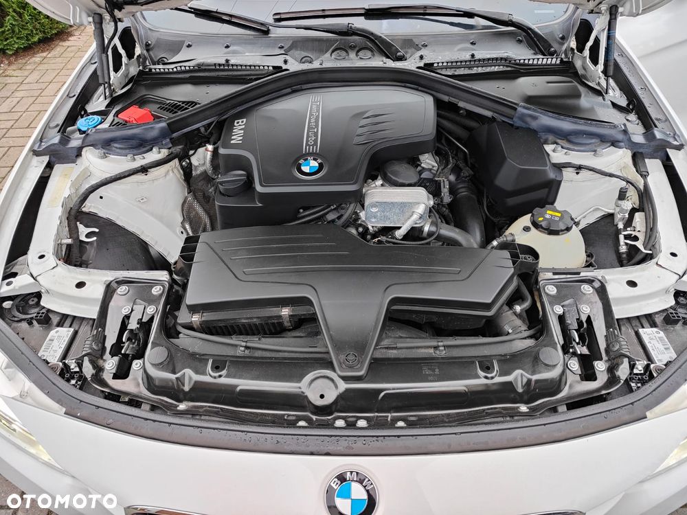 BMW Seria 3 320i xDrive Edition Luxury Line Purity - 17