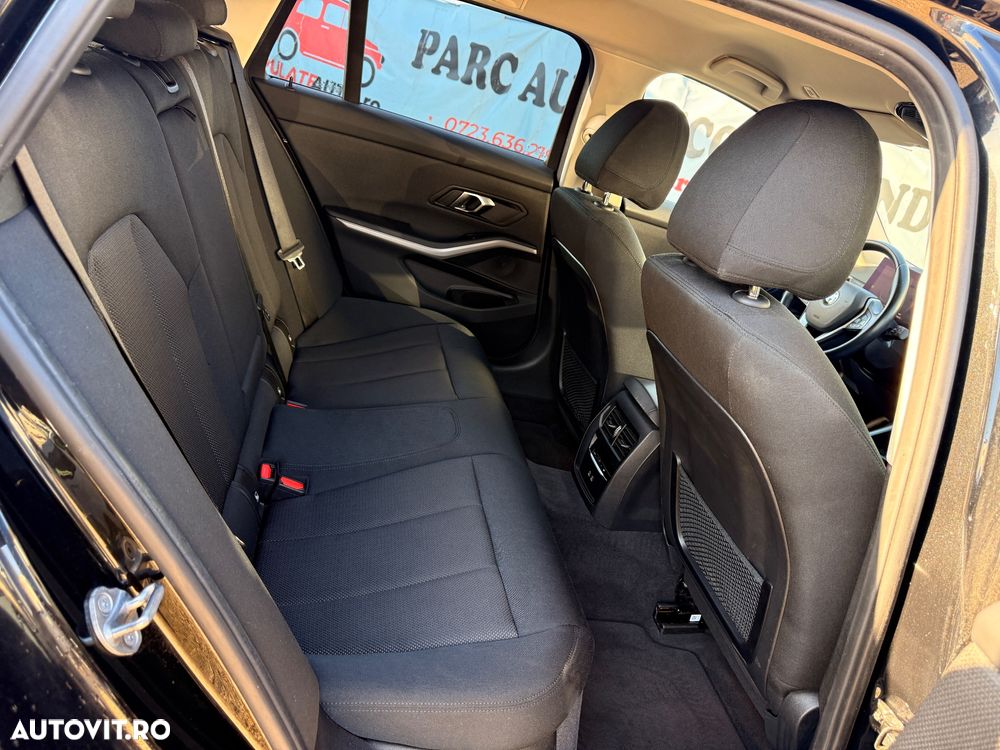 BMW Seria 3 318i Aut. Sport Line - 7