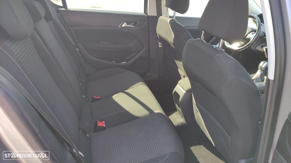 Peugeot 308 - 3