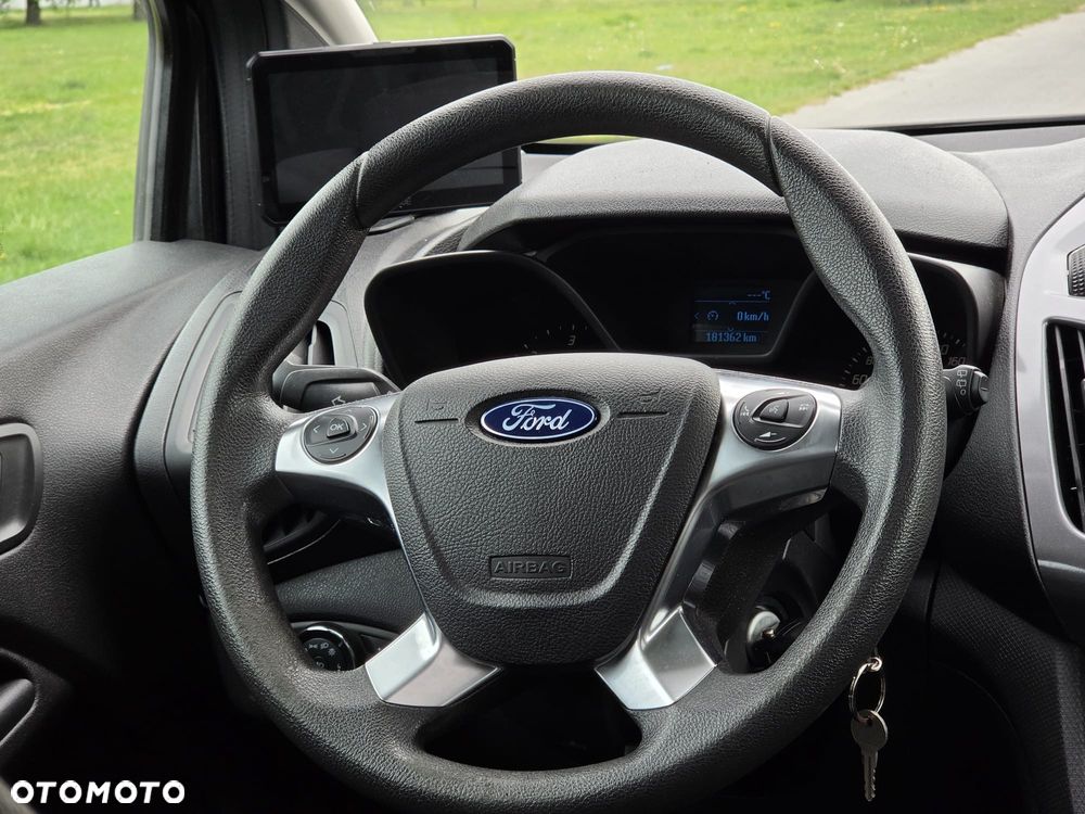 Ford Tourneo Connect Grand - 18