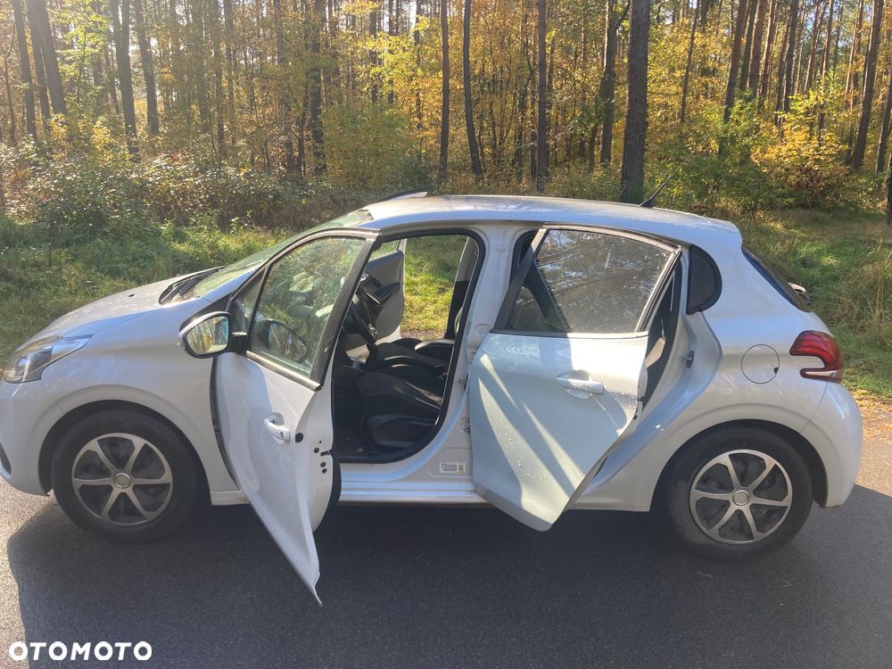 Peugeot 208 1.2 PureTech Active - 11
