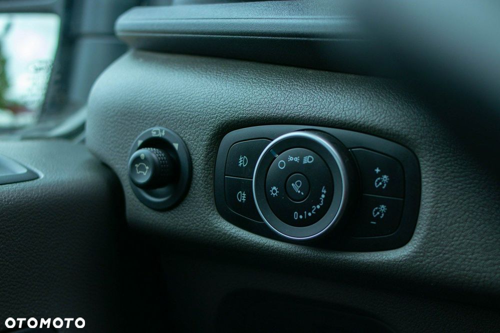 Ford Transit - 18
