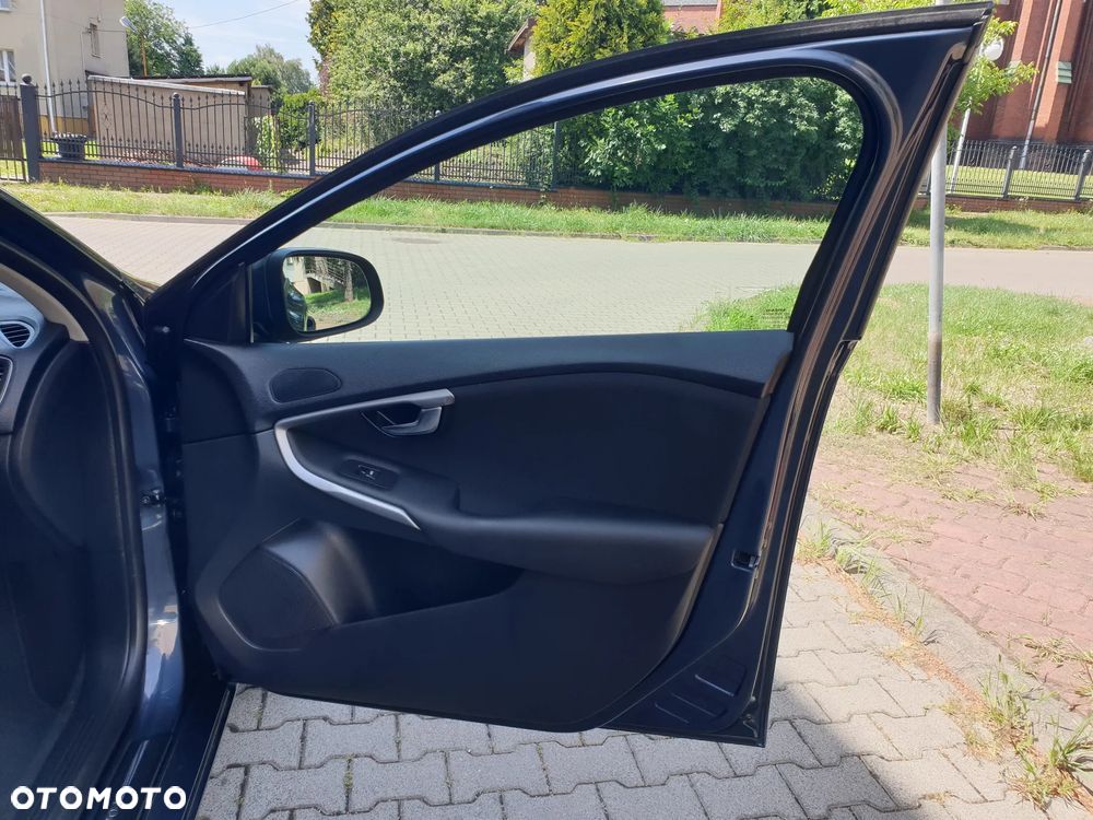 Volvo V40 D2 Linje You - 30