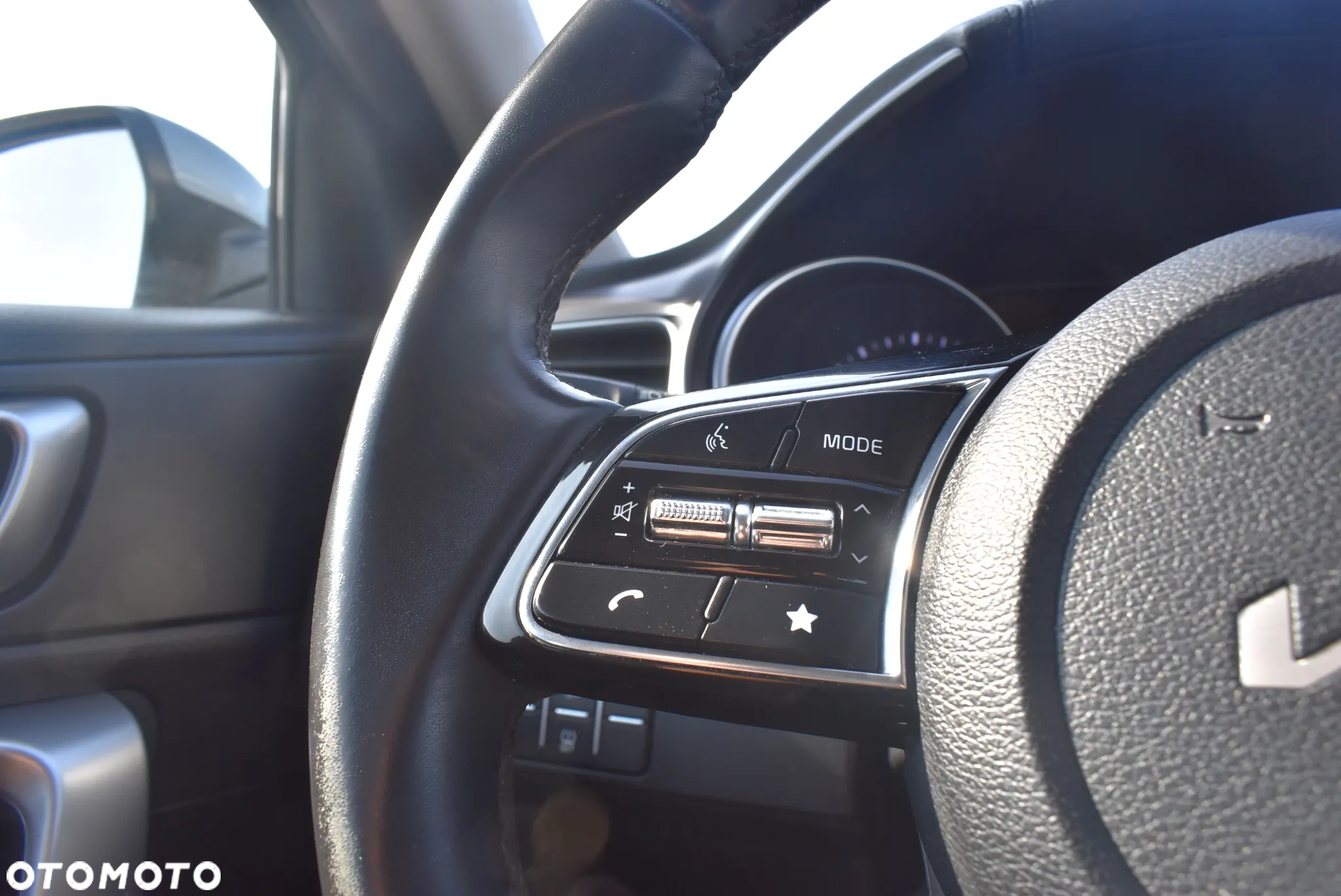 Kia Ceed 1.5 T-GDI M - 25