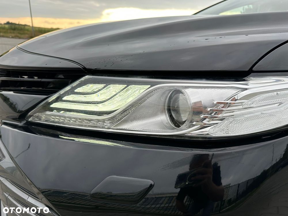 Toyota Camry 2.5 Hybrid Executive CVT - 12