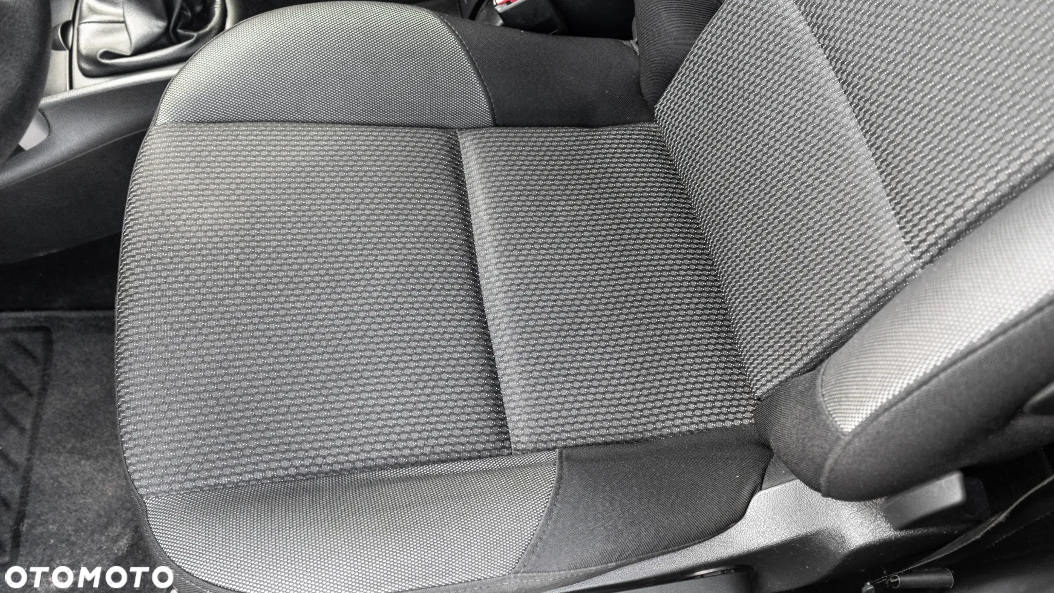 Peugeot 207 1.6 HDi Active - 15