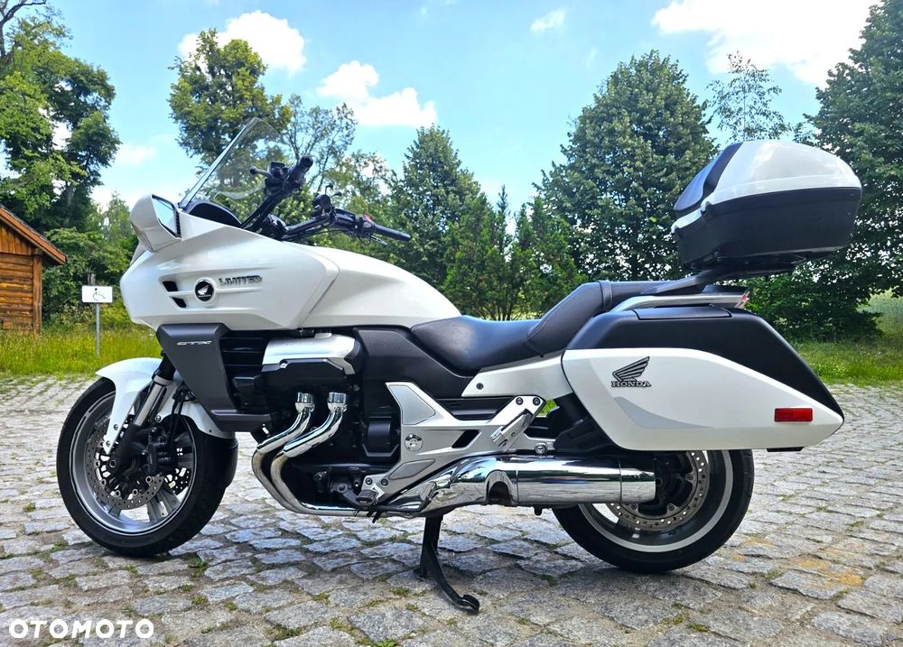 Honda CTX - 4