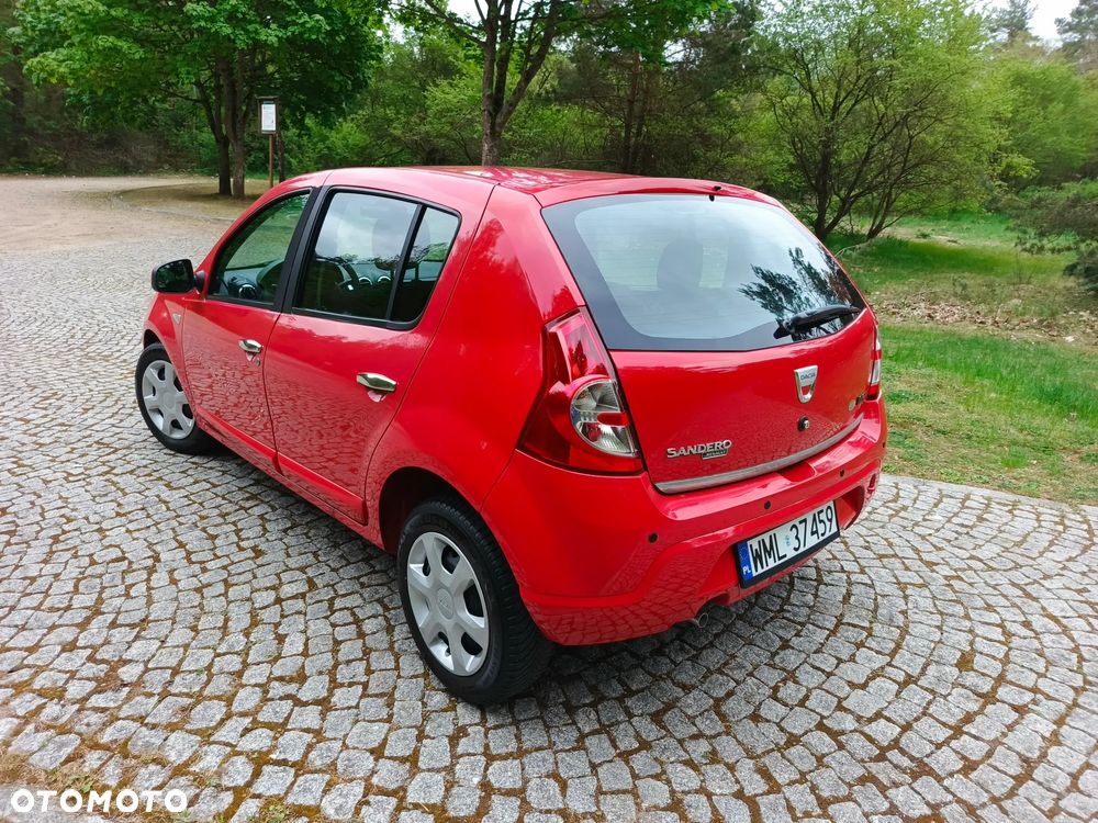 Dacia Sandero 1.6 16V Hi-Flex - 32