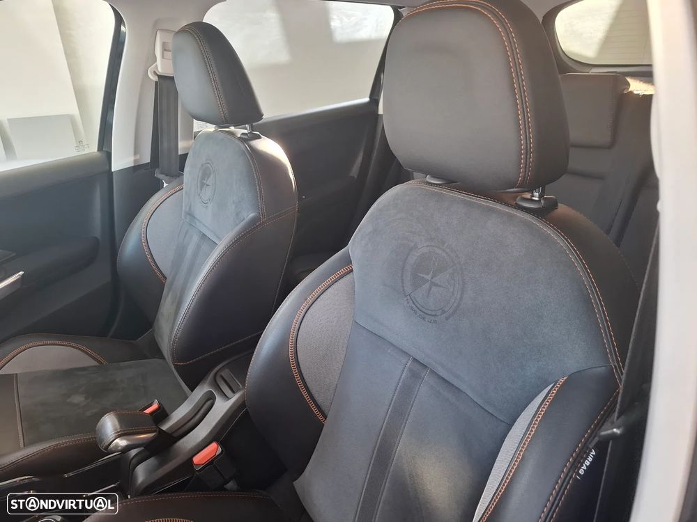 Peugeot 2008 1.2 PureTech Allure - 33