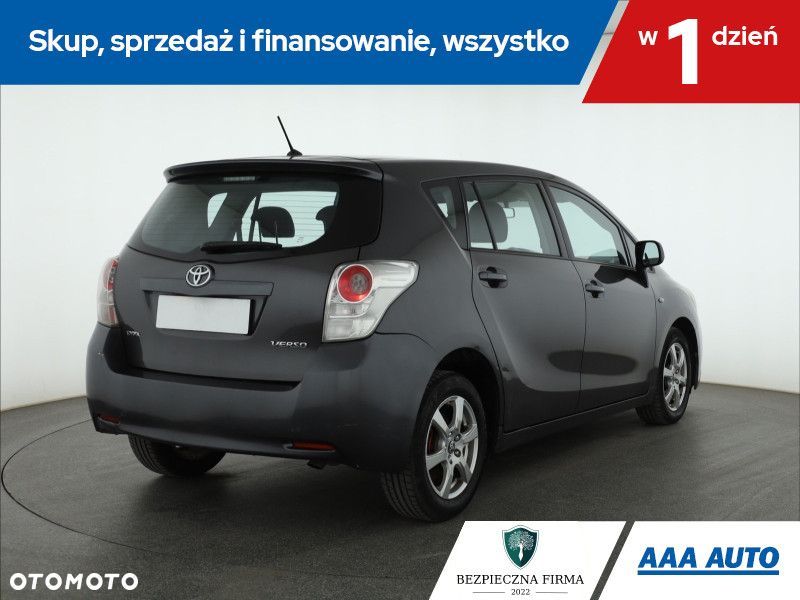 Toyota Verso - 7